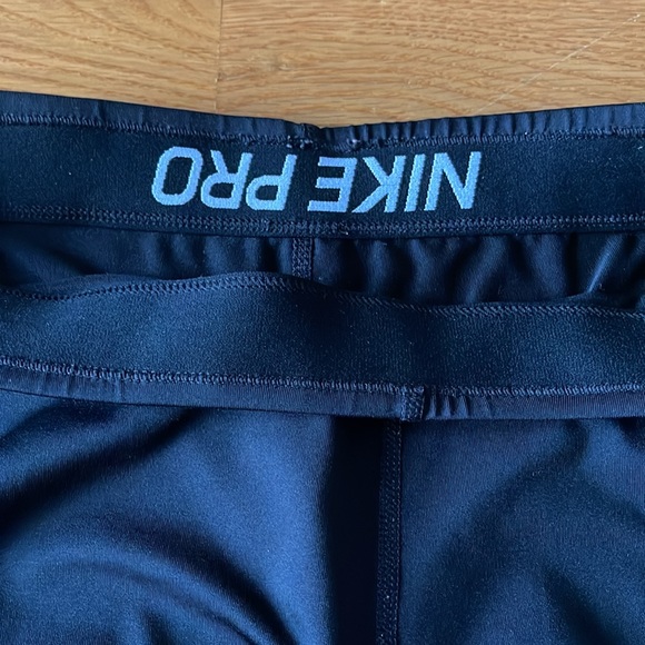 NIKE compression shorts - Picture 4 of 4